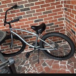 Sun Cycles Revolutions 24" Male Beach Cruiser Bicycle 