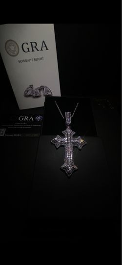 VVS1 Moissanite Cross Chain