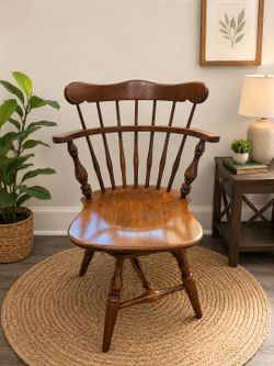 Ethan Allen Swivel Windsor Arm Chair – Solid Wood