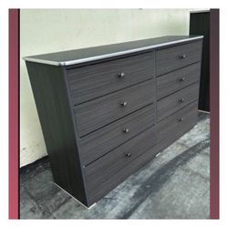 8 drawers dresser / Eight drawers dresser