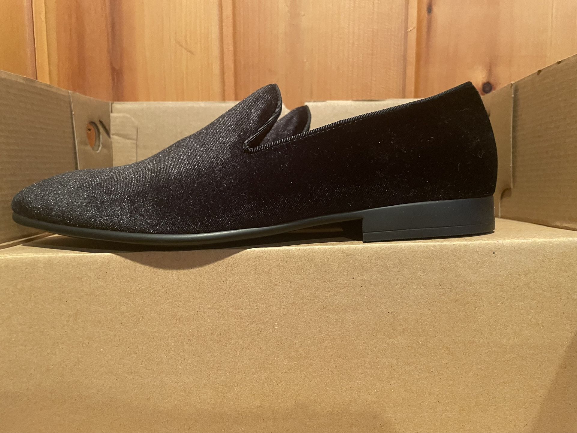 Size 8.5 M Black Velvet/suede Dress Shoes( Price Negotiable)