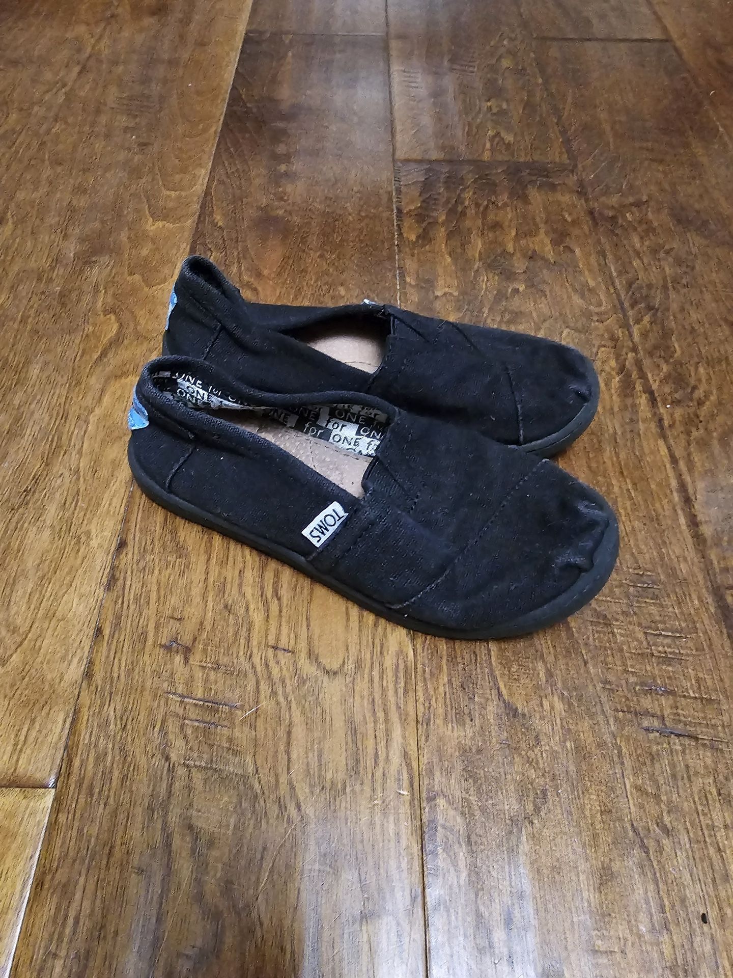Kids Tom’s Slippers