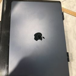 15” MacBook Air M4 (2025) – 24GB RAM – Excellent Condition – 7 Months Old