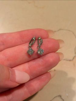 Moissanite studs