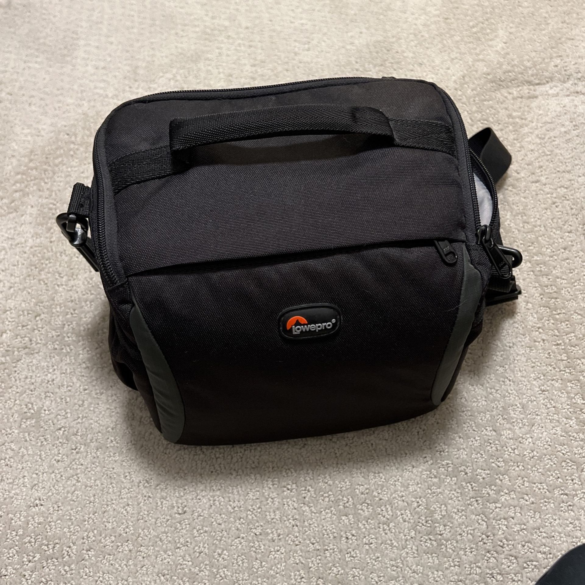 Lowepro Camera Sling Format 160