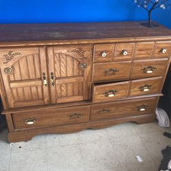 Dresser