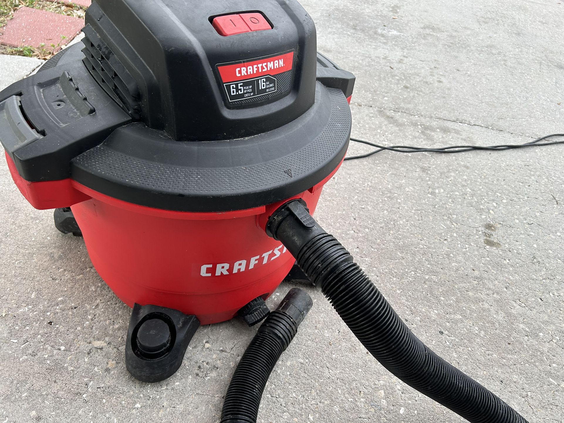 Craftsman 16 gal Corded Wet/Dry Vacuum with Blower 12 amps 120 V 6.5 HP