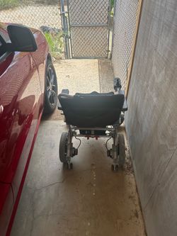 Motorized wheelchair