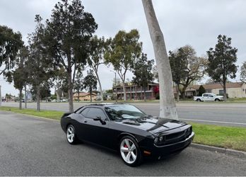 2009 Challenger srt8