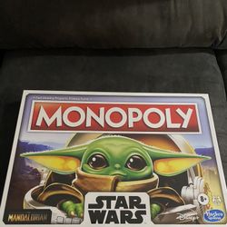 Monopoly Star Wars Yoda Mandaloria Game