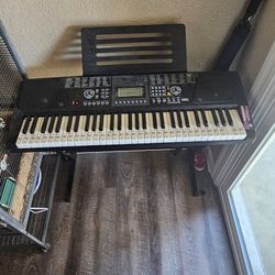 Keyboard Piano Great Condition 