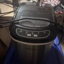 Counter top ice maker