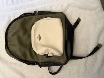 Coach Leather Backpack Color Green and Cream and Black