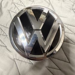 Volkswagen Emblem - 3G0-853-601B-DPJ