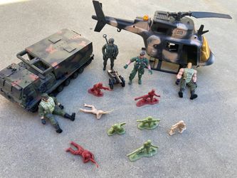 $20 Tank, helicopter and soldiers set