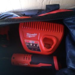 Milwaukee M12 3/8 Ratchet 