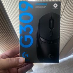 Logitech 309 Lightspeed Wireless Gaming Mouse