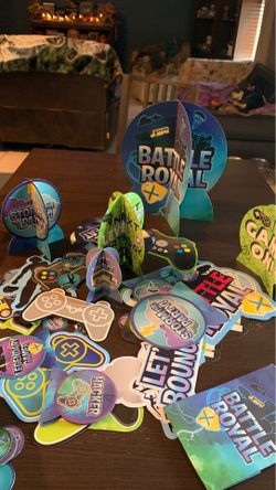 Fortnight birthday decorations