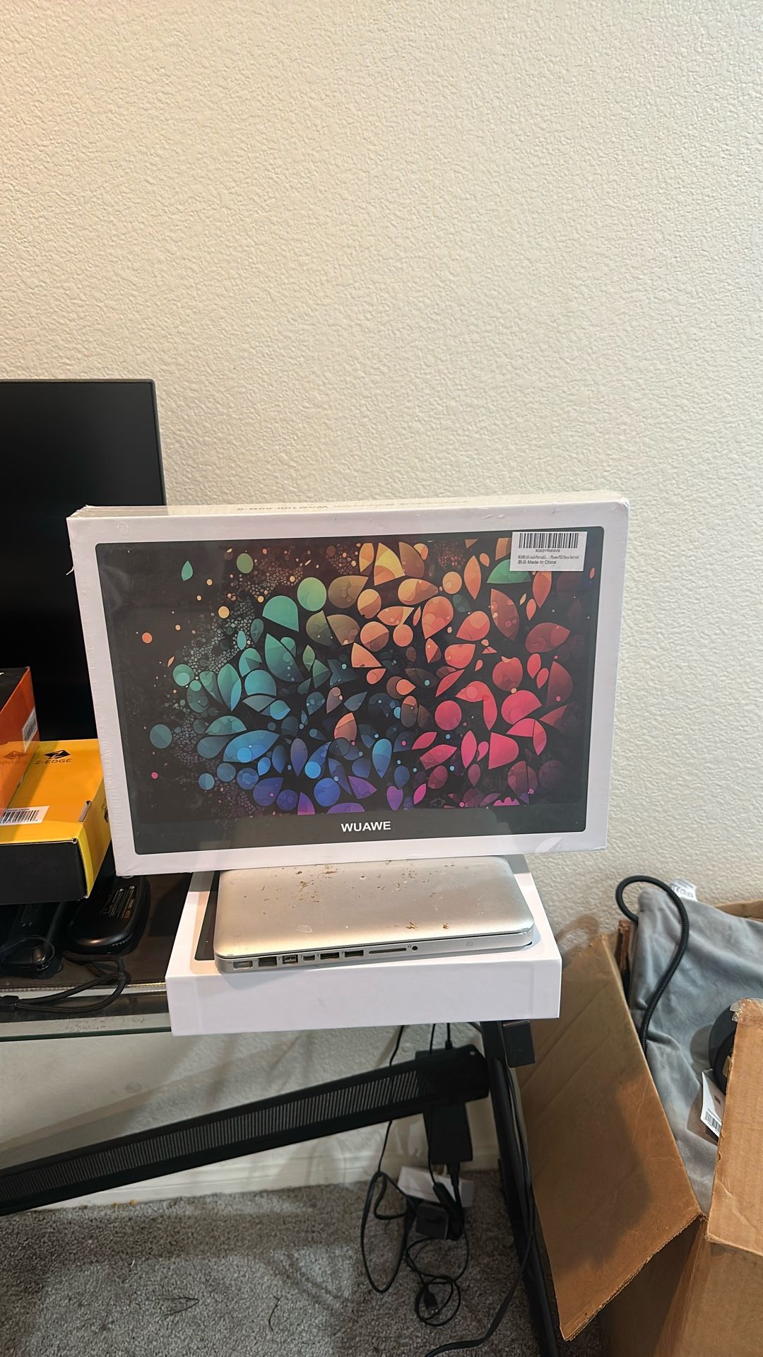 16 Inch Portable Moniter 2k