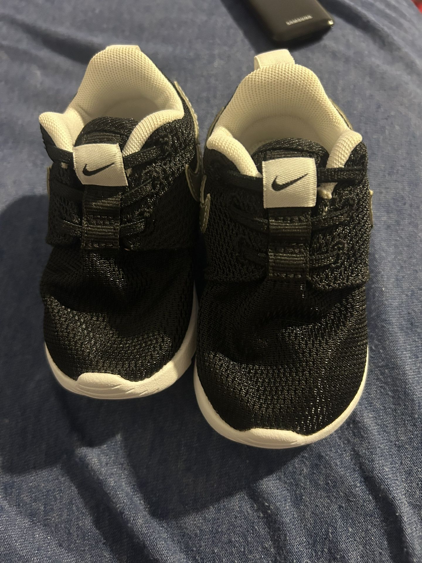 Nike Shoes Size 4c