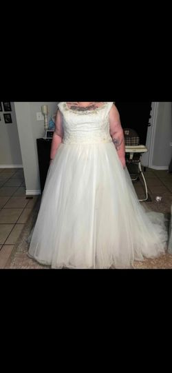 Plus size wedding dress
