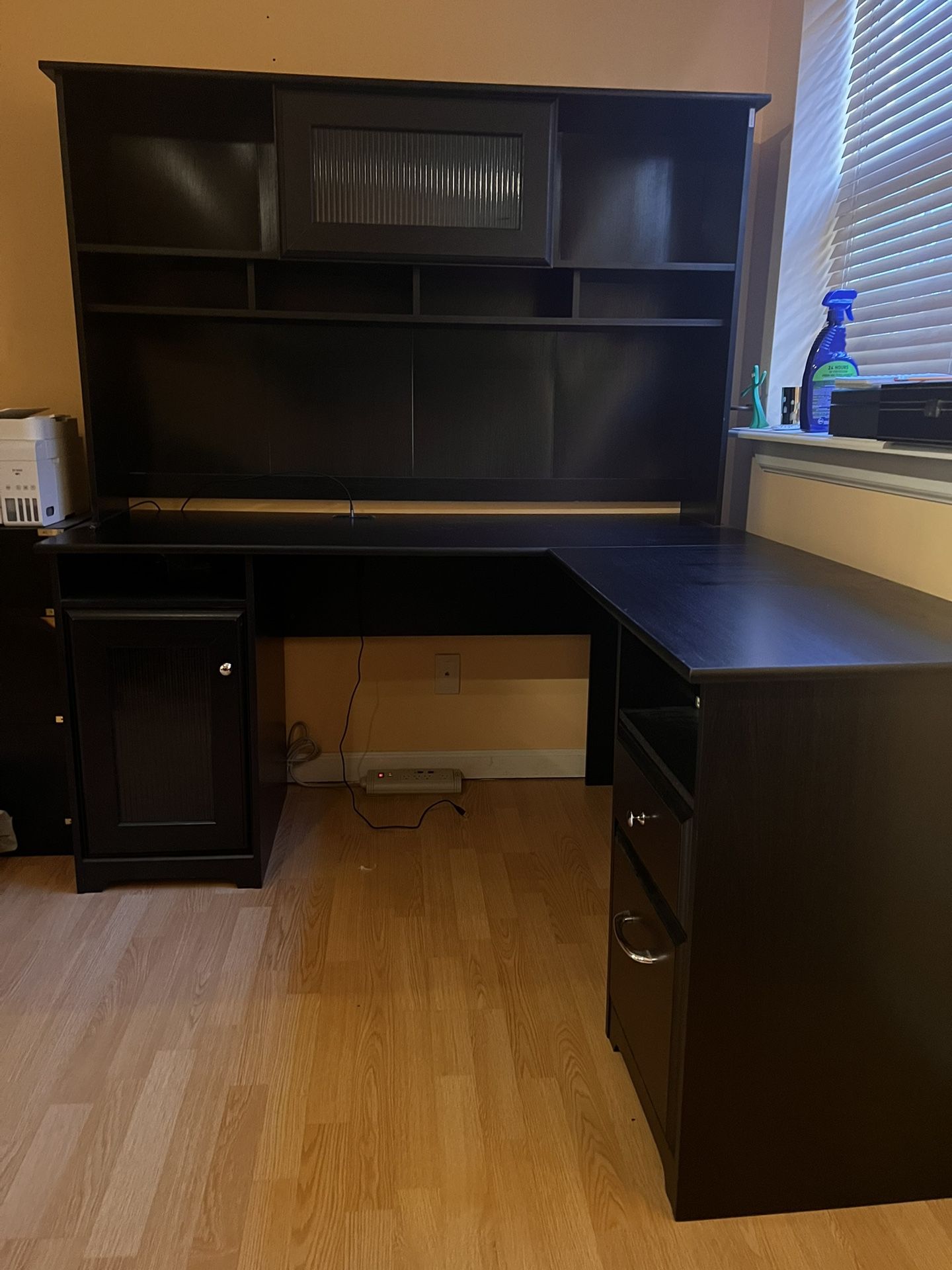 Hillsdale L-Shape Desk With Hutch