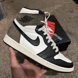 Sz 9 Jordan 1s Mocha $100 FIRM TRADES SZ 10-11 ONLY