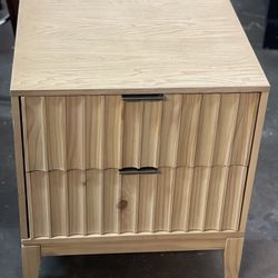 Thousand Oaks Wood Scalloped End Table with Drawers Brown