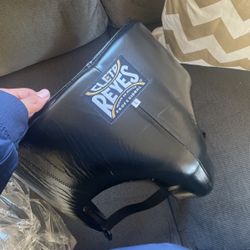 Cleto Reyes Boxing Up