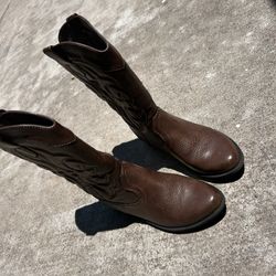Girls boots 