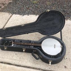 Silvertone 4 String Banjo With Hard Case