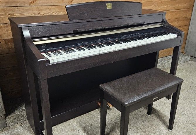 Yamaha Clavinova CLP-370