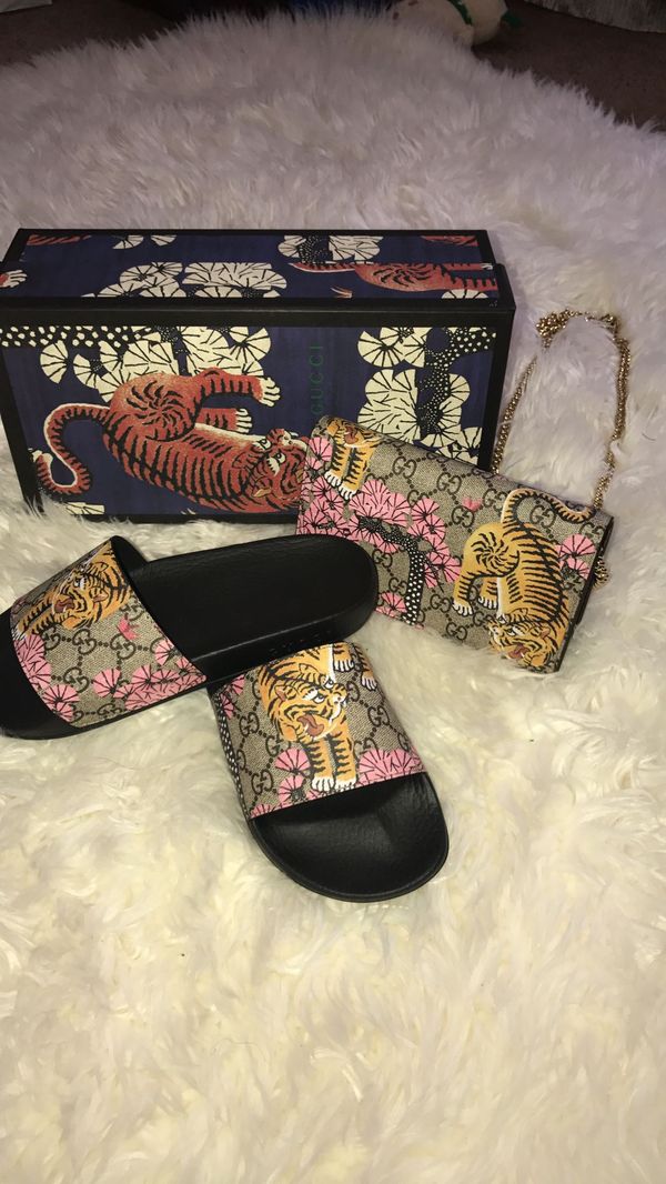 Gucci bengal mini shoulder bag + matching slides for Sale in Stamford, CT - OfferUp