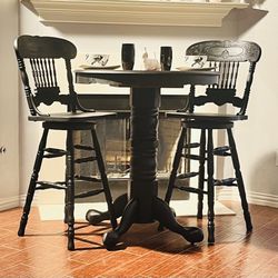 Tall Bistro Table With Swivel Stools