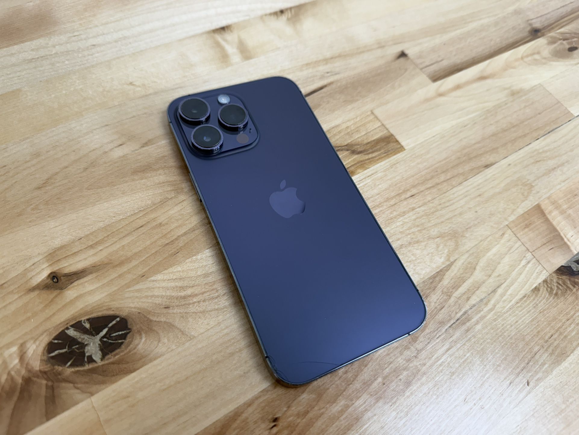 Apple iPhone 14 Pro Max / 1TB / Unlocked