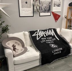 アウトドア寝具 STUSSY OLD ENGLISH BLANKET 1139077_01.jpg.jpeg
