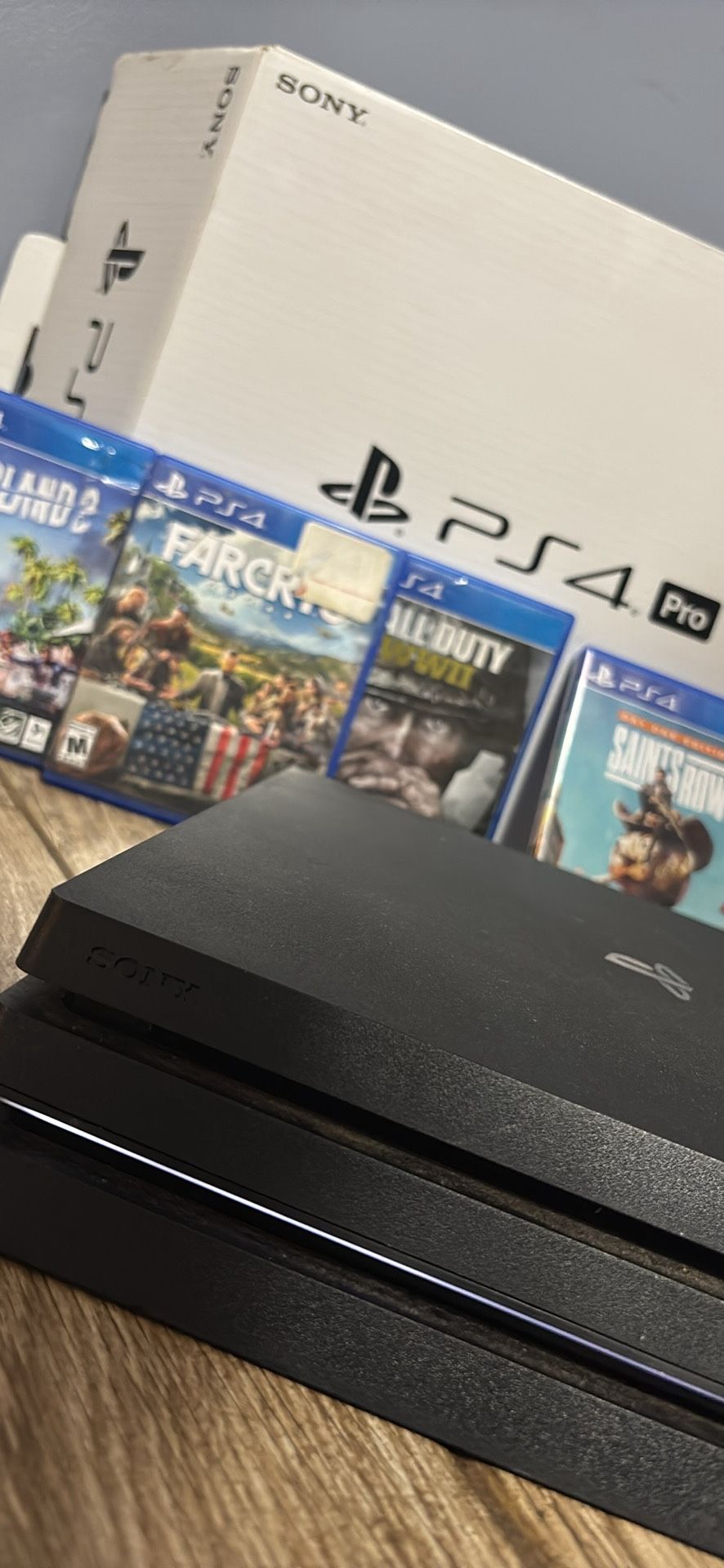 PS4 1 Tb Pro Edition Lmk Comes With Games And Controller And Opened Box