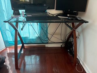 Computer table