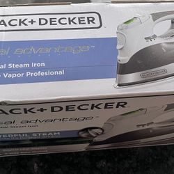 (Unopened) Brand New Black+Decker Steam Iron – $18 