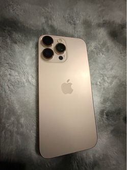 iPhone 16 pro max looking to trade for iPhone 17 256gb