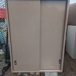 Metal Storage Cabinet With Adjustable Shelves 