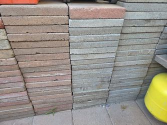 Free 100 Tile Bricks