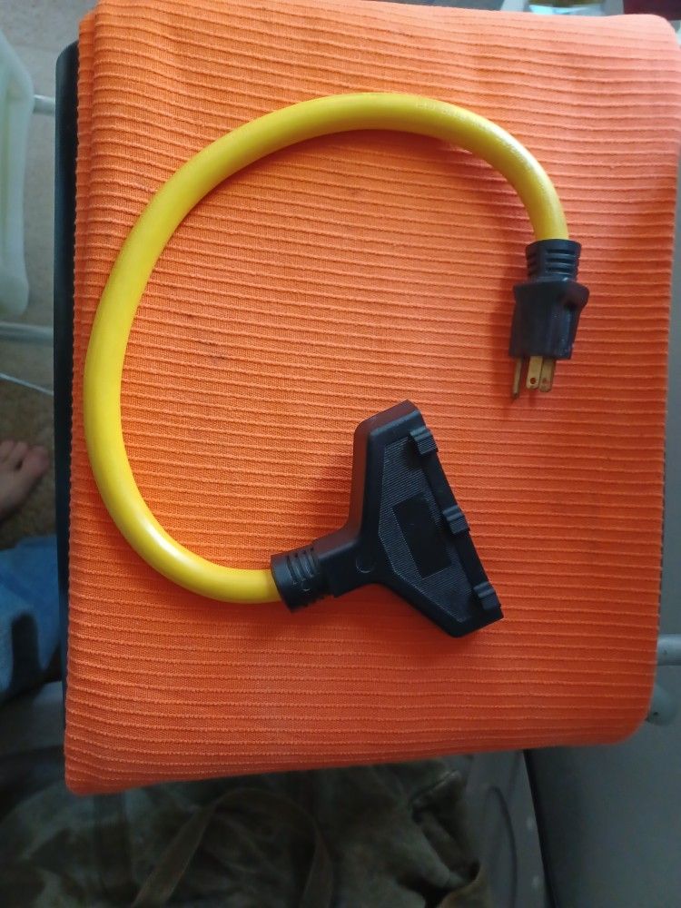 CLEAN POWER,3-WAY 2FOOT EXTENSION CORD