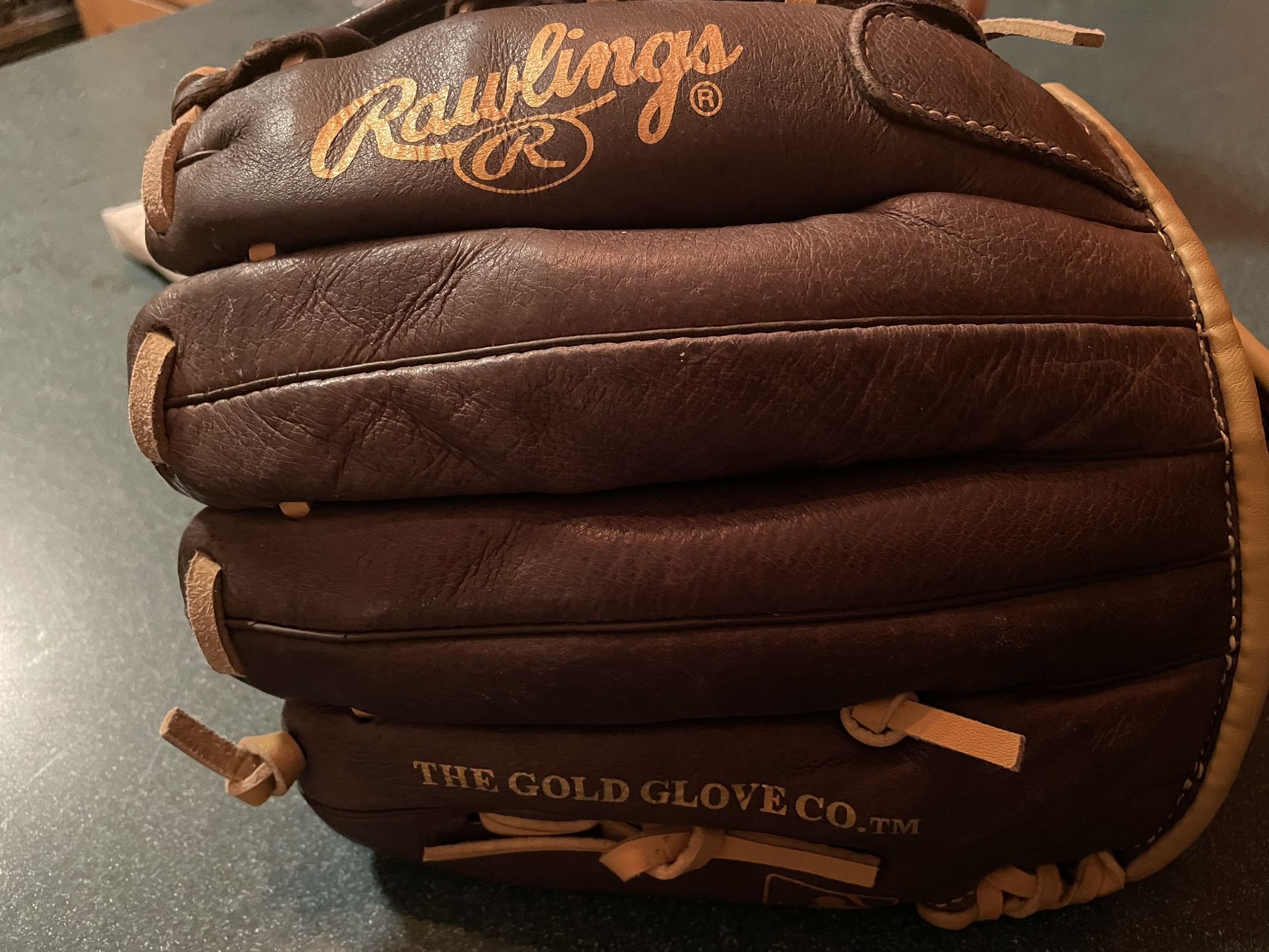 Rawlings Baseball Glove (kids-right handed)