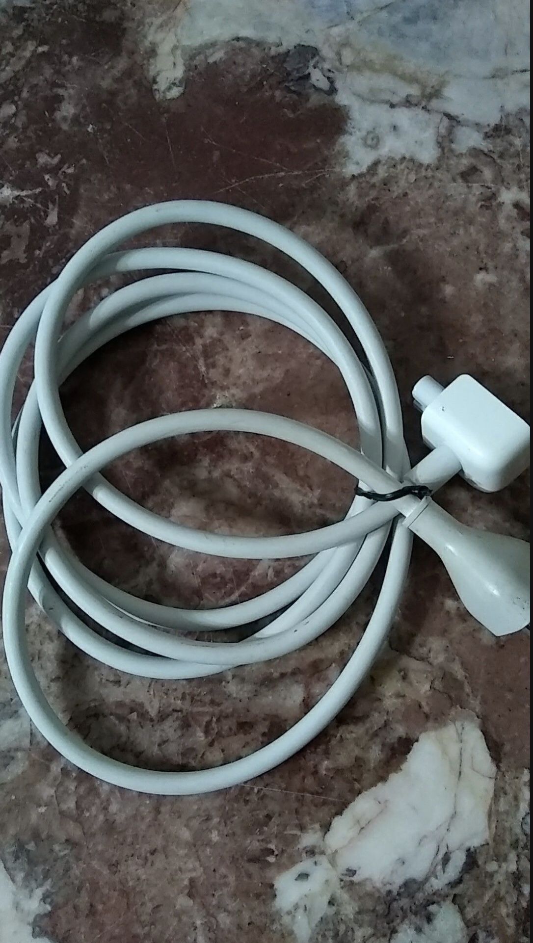MacBook adapter cabel