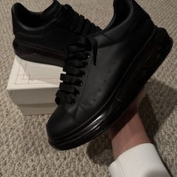 Alexander McQueen Oversize Black Transparent Sole