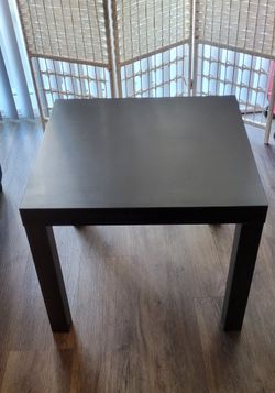 Square table