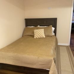 Standard Bedroom Set