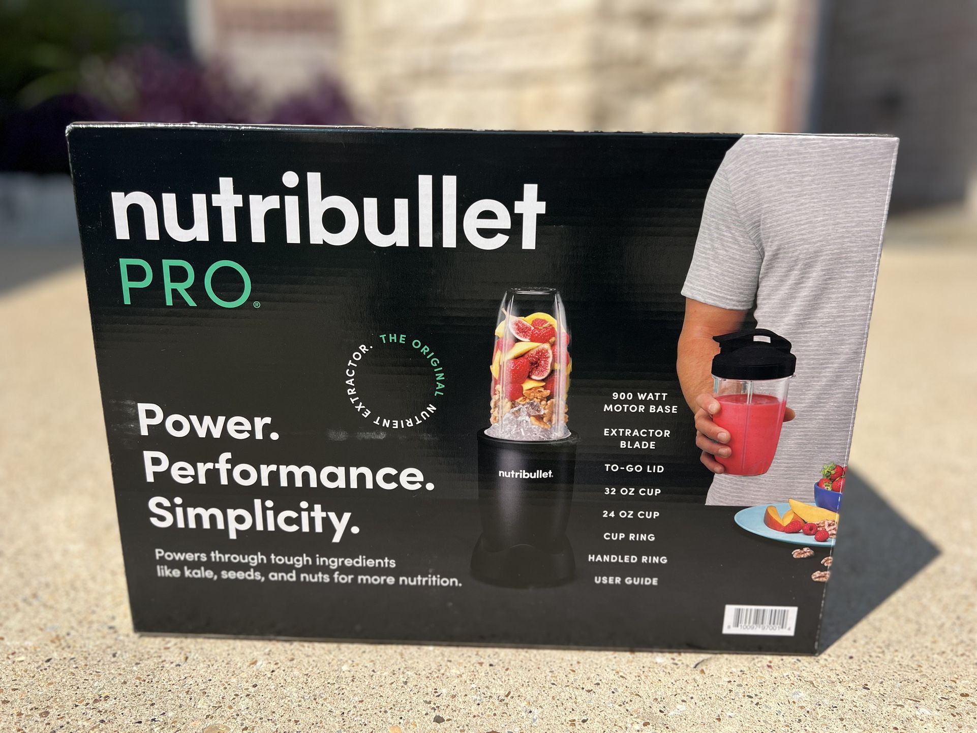 Brand New Nutribullet Pro 32 oz. 900 Watt Personal Blender Matte Black
