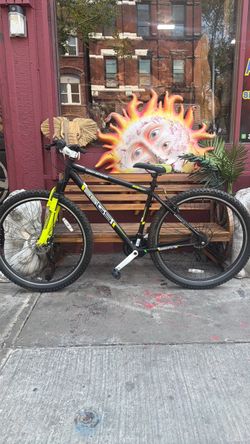 MENS MOUNTAIN BIKE